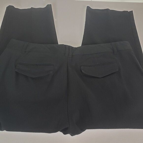 G. H. Bass & Co Black Cropped Pants womens size 10 L - Picture 6 of 6